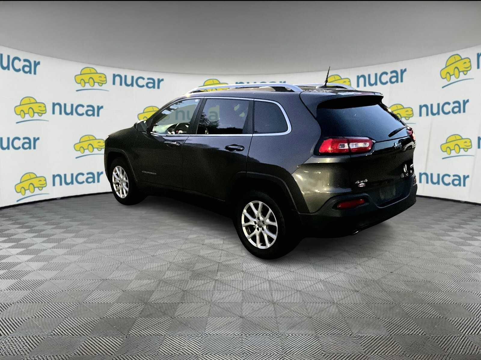 2018 Jeep Cherokee Latitude Plus - Photo 3