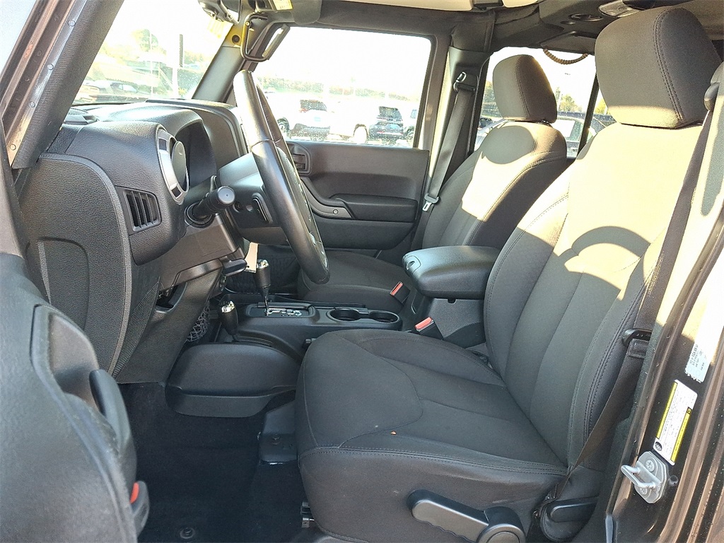 2017 Jeep Wrangler Unlimited Sport - Photo 14