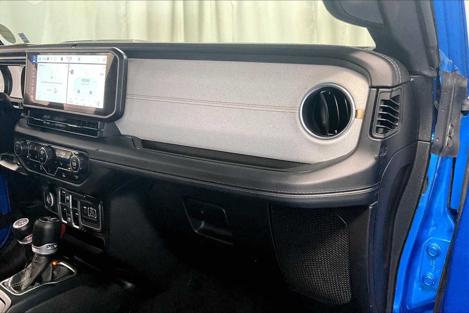 2024 Jeep Wrangler 4xe Sahara - Photo 13