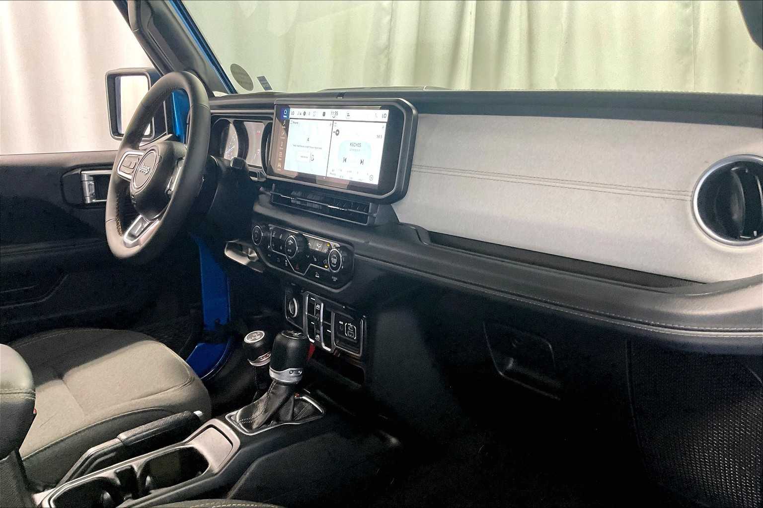 2024 Jeep Wrangler 4xe Sahara - Photo 14