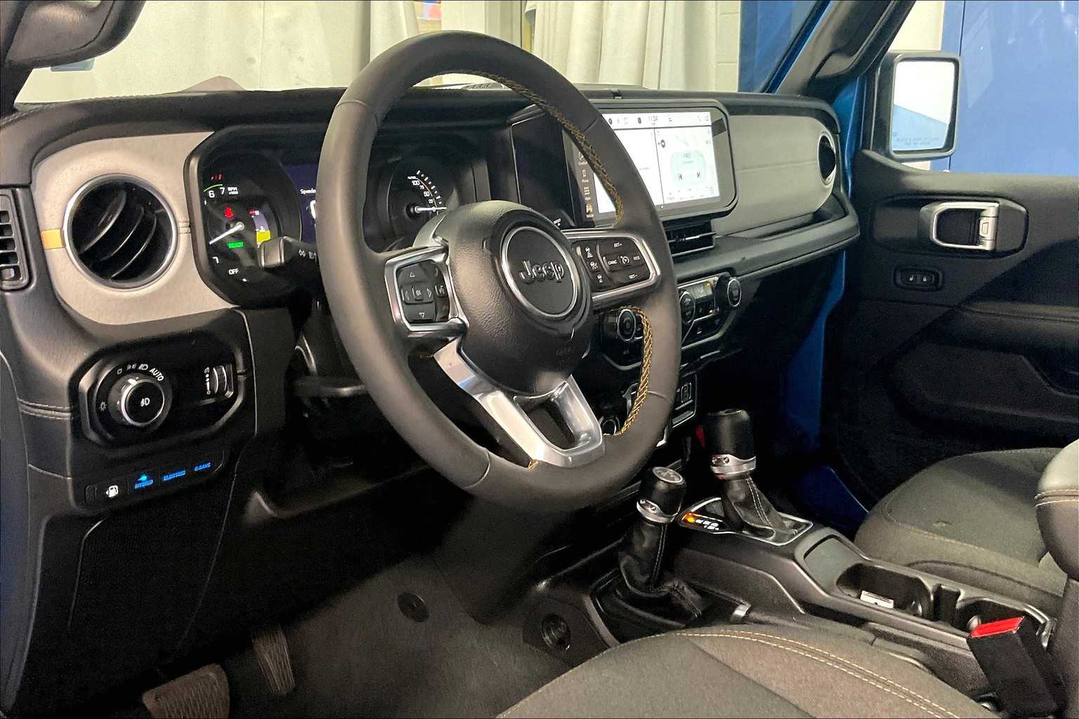 2024 Jeep Wrangler 4xe Sahara - Photo 8