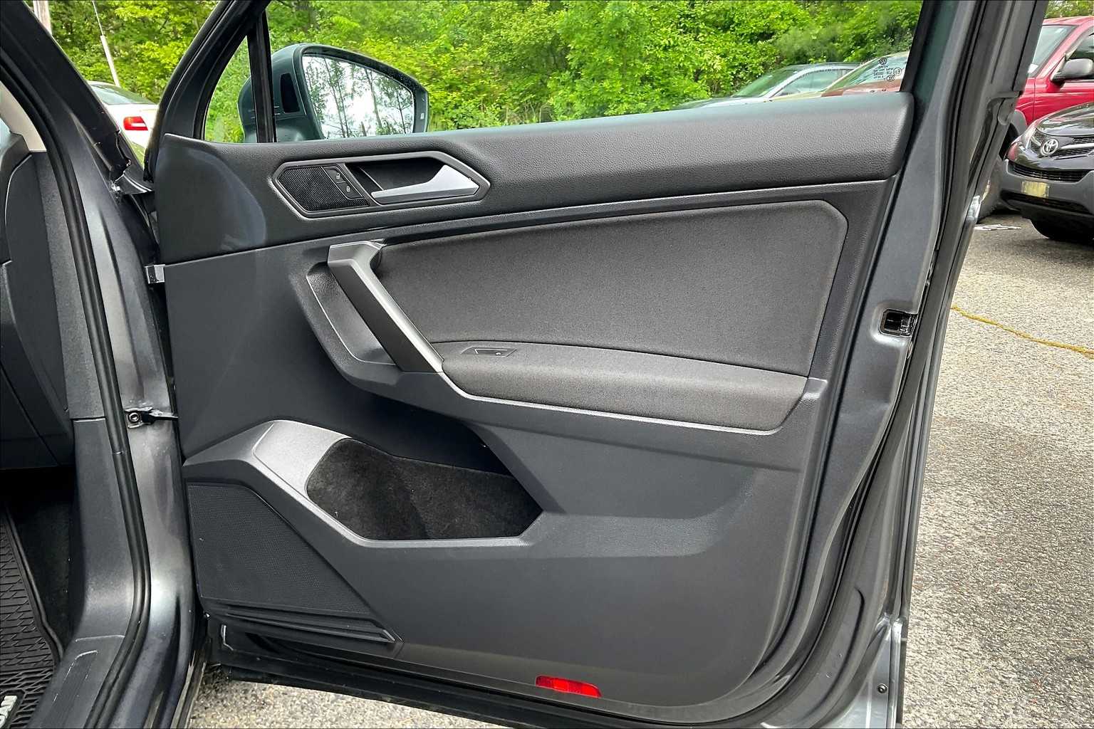 2021 Volkswagen Tiguan S - Photo 12