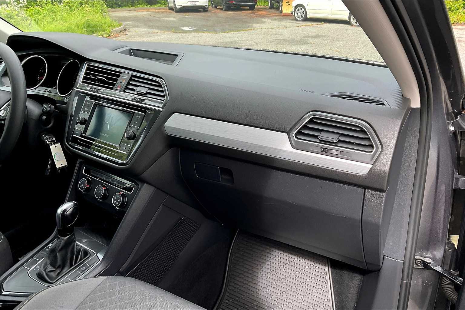 2021 Volkswagen Tiguan S - Photo 13