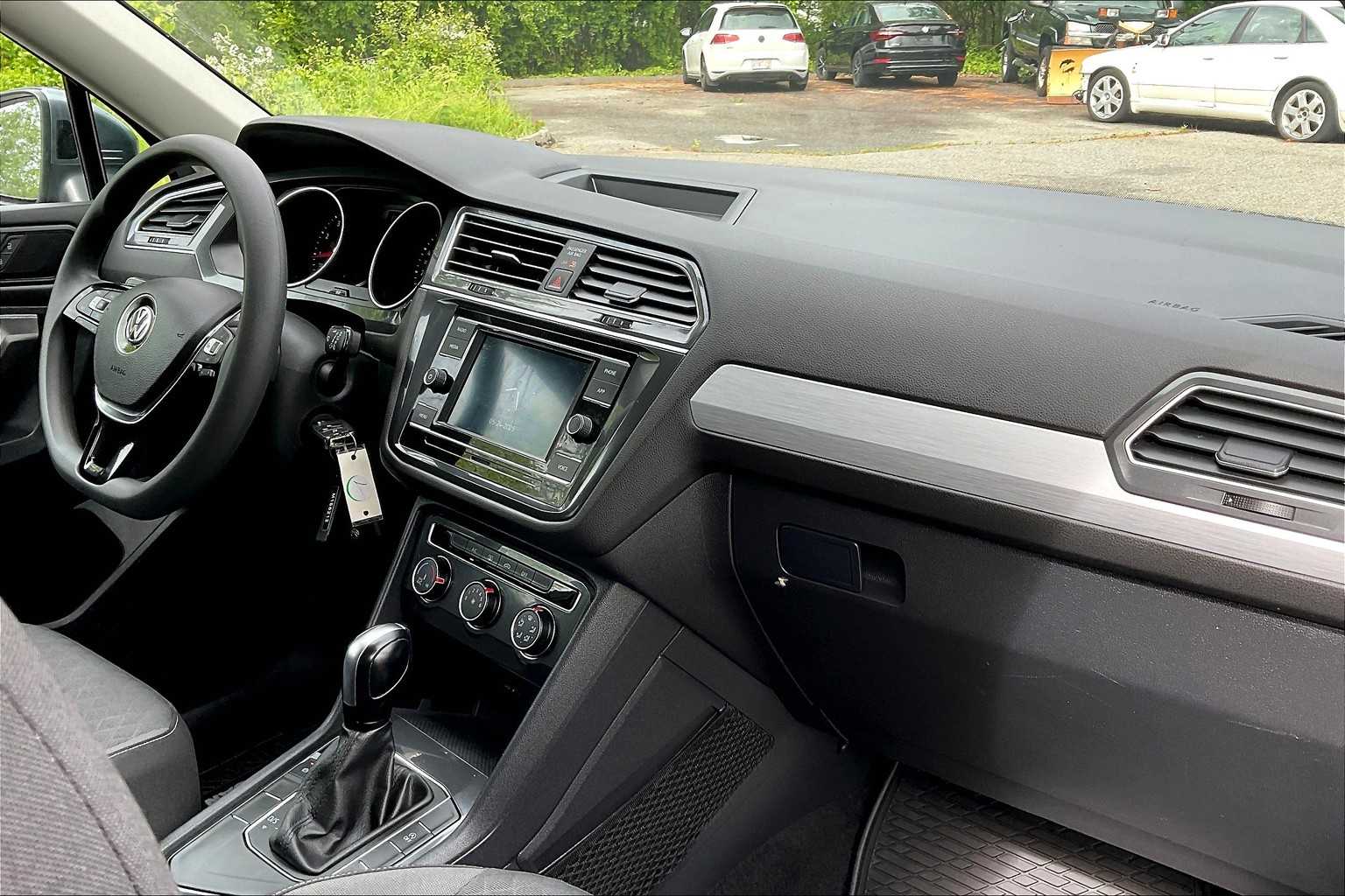 2021 Volkswagen Tiguan S - Photo 14