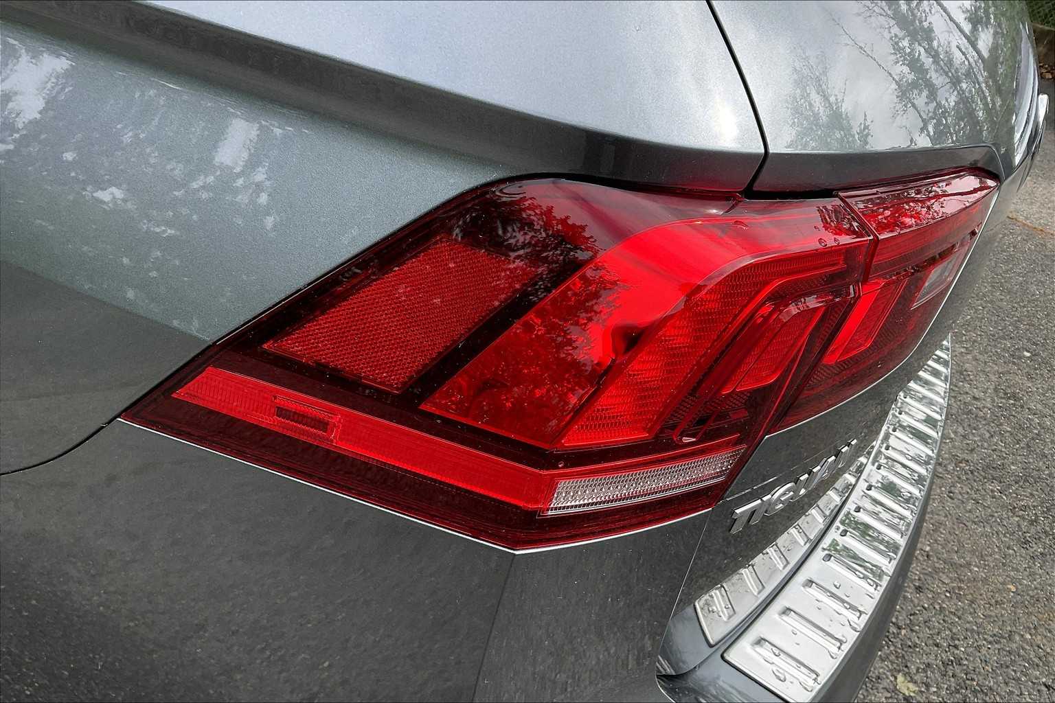 2021 Volkswagen Tiguan S - Photo 33