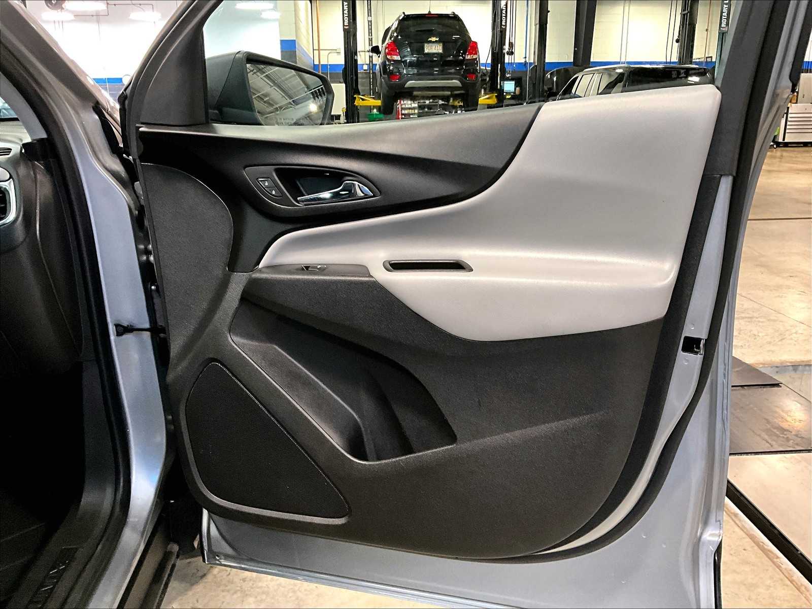2024 Chevrolet Equinox LS - Photo 12