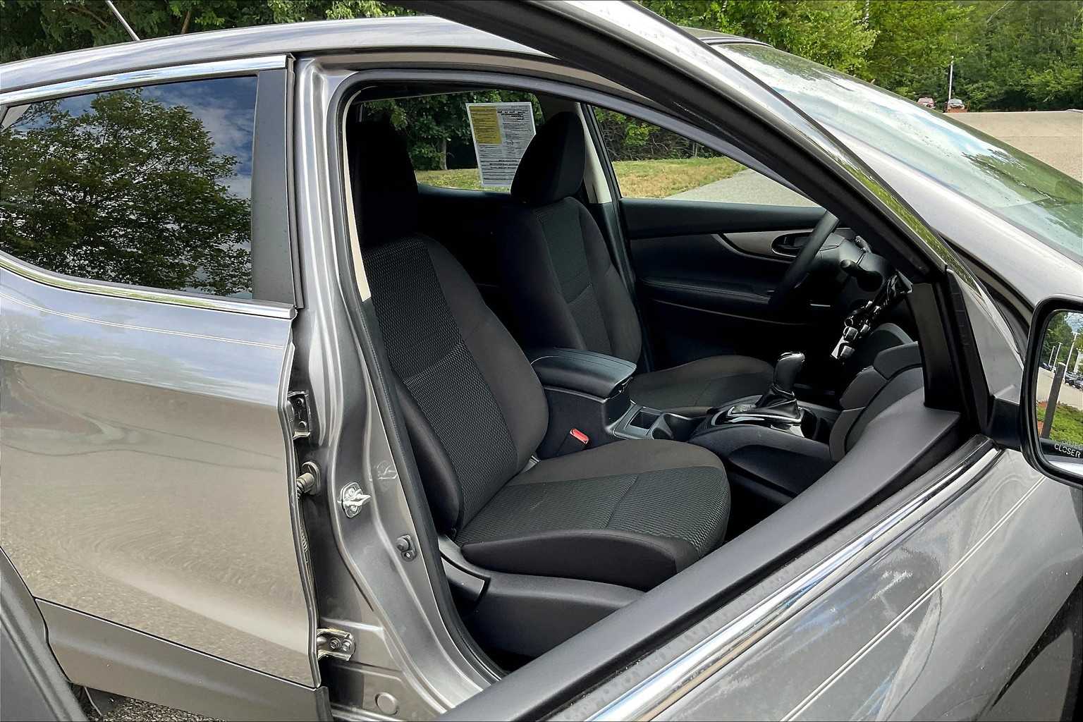 2022 Nissan Rogue Sport S - Photo 11