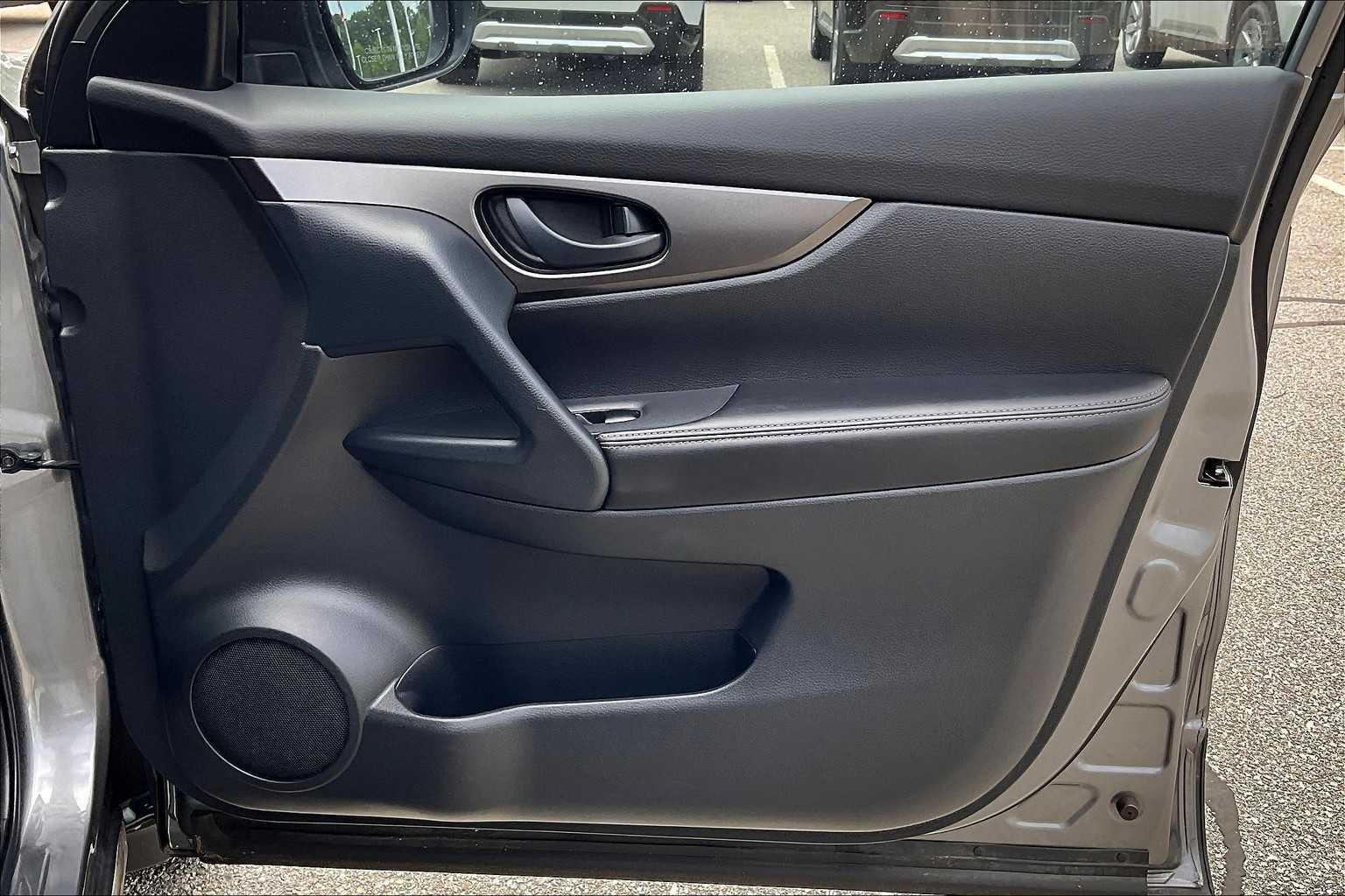 2022 Nissan Rogue Sport S - Photo 12