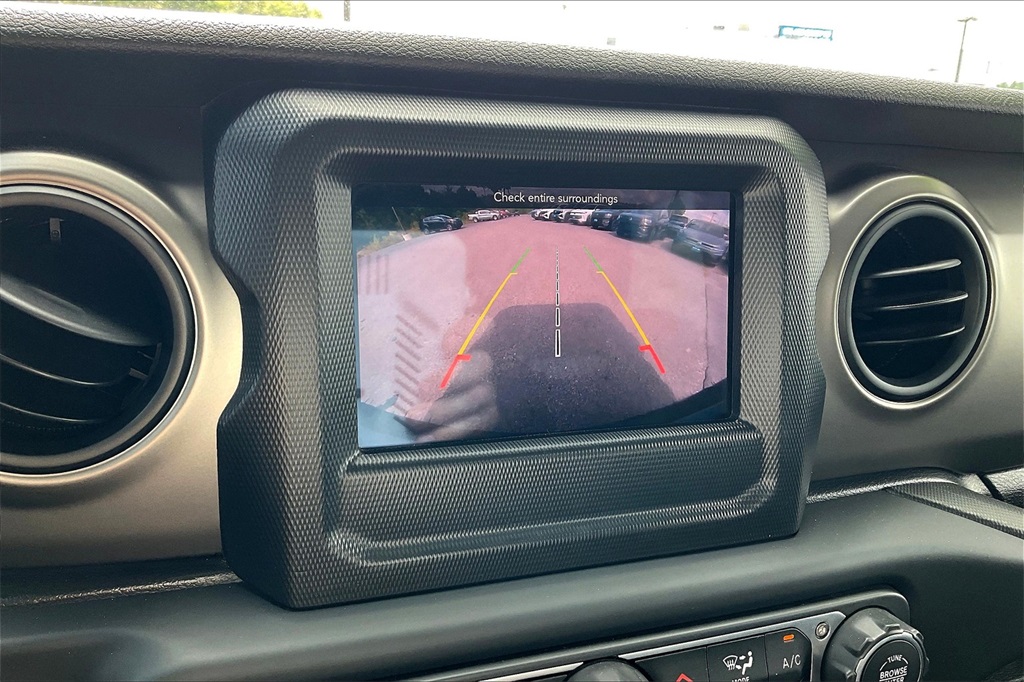 2018 Jeep Wrangler Sport S - Photo 18