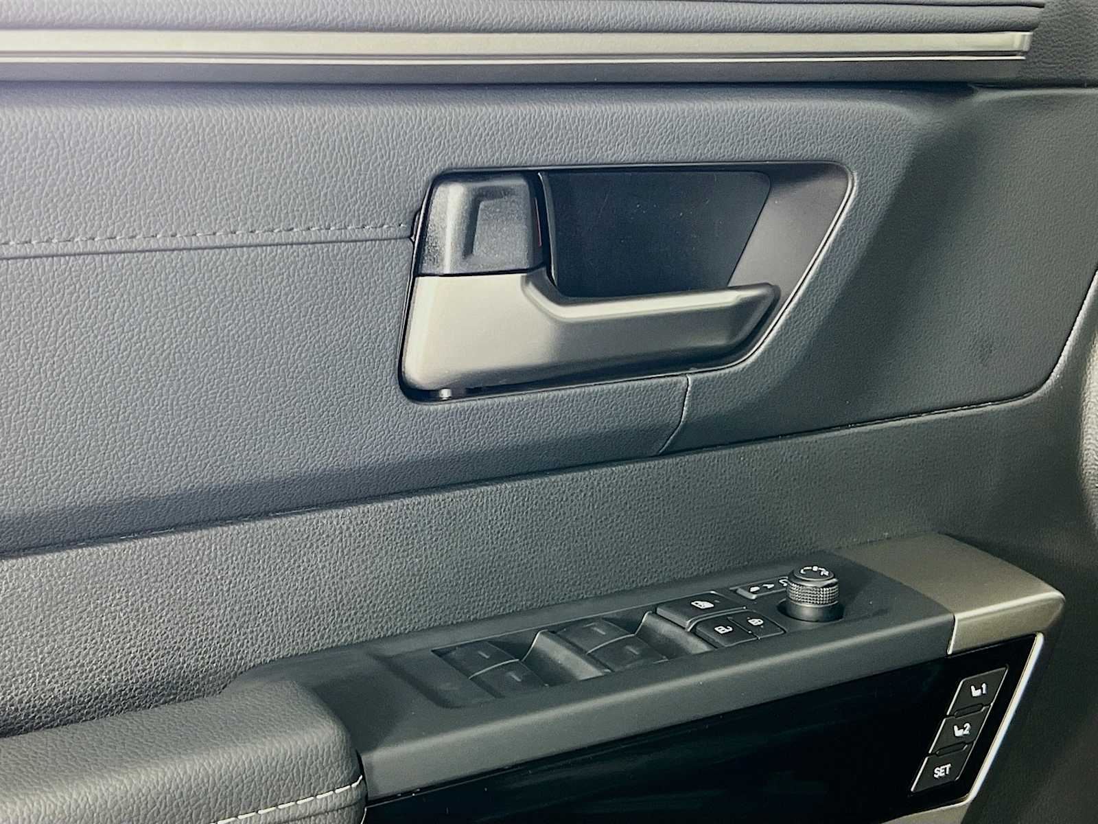 2026 Toyota Tundra Limited - Photo 16