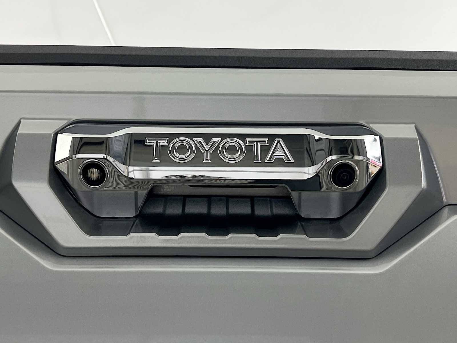 2026 Toyota Tundra Limited - Photo 18