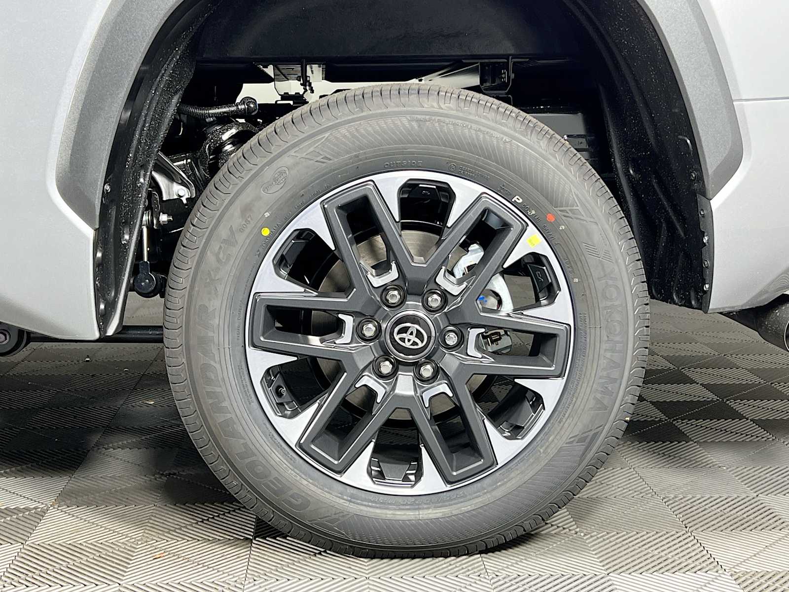 2026 Toyota Tundra Limited - Photo 19