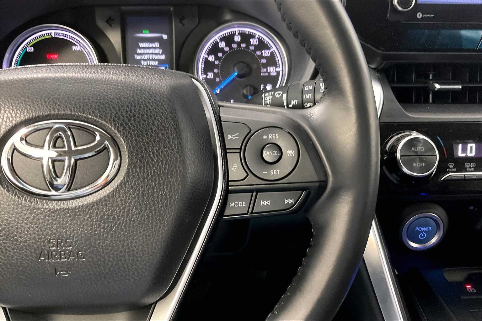 2022 Toyota Venza LE - Photo 23