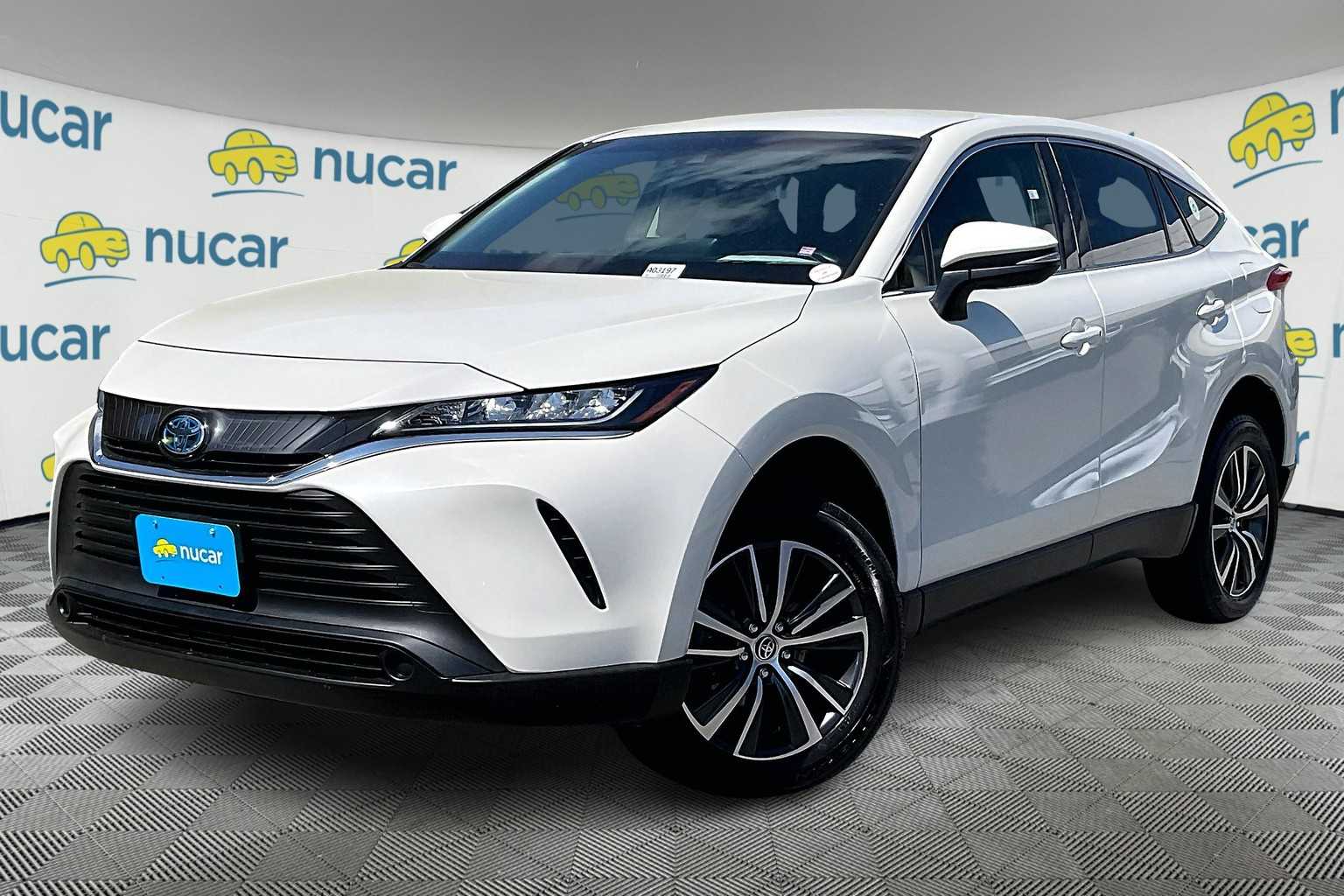 2022 Toyota Venza LE - Photo 3
