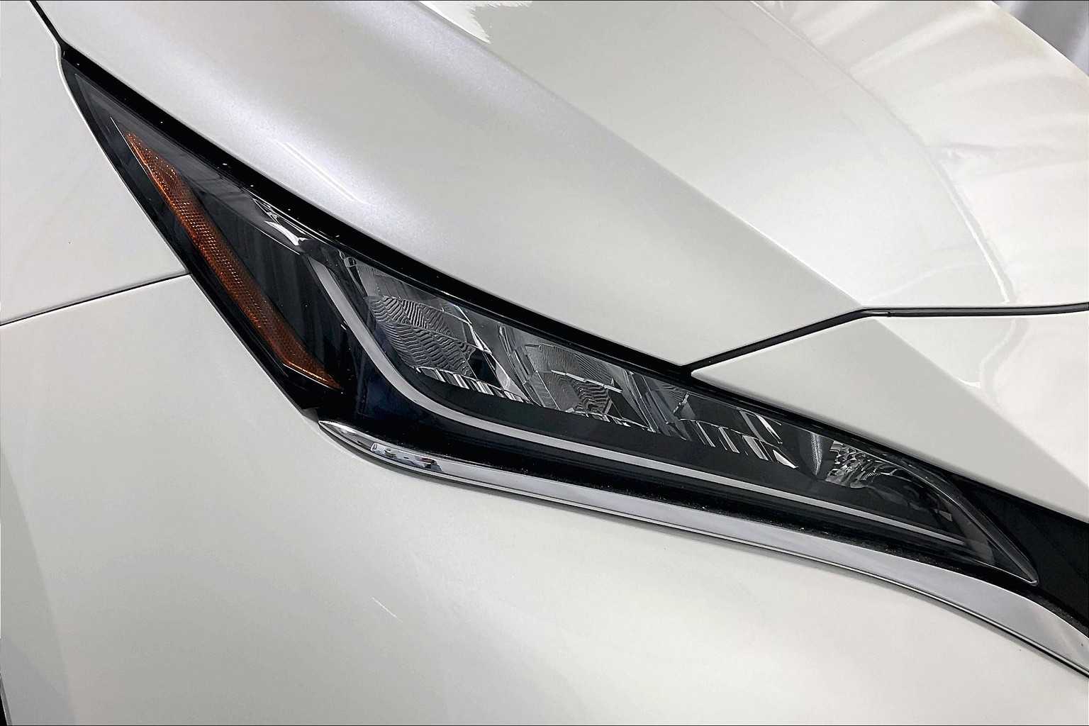 2022 Toyota Venza LE - Photo 32