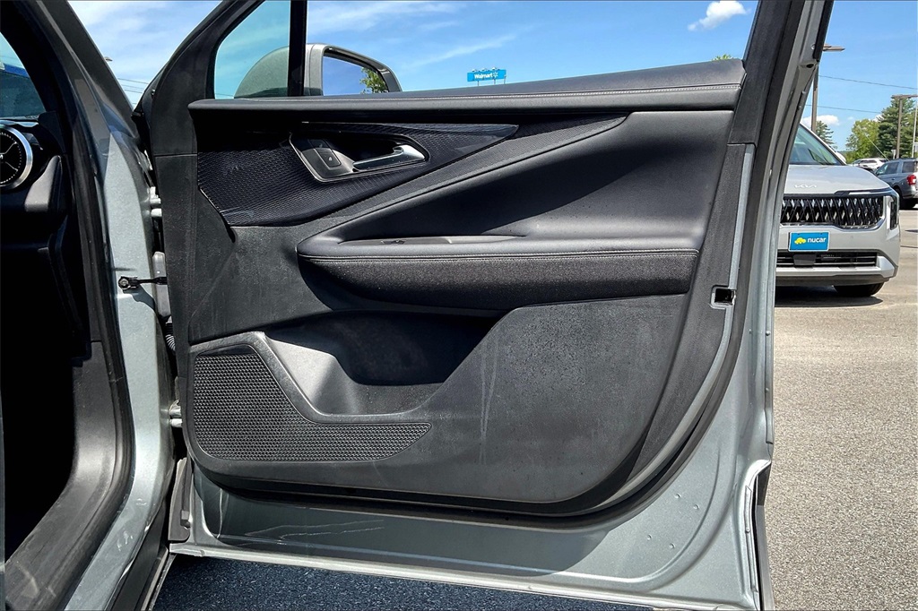 2024 Chevrolet Blazer EV LT - Photo 11