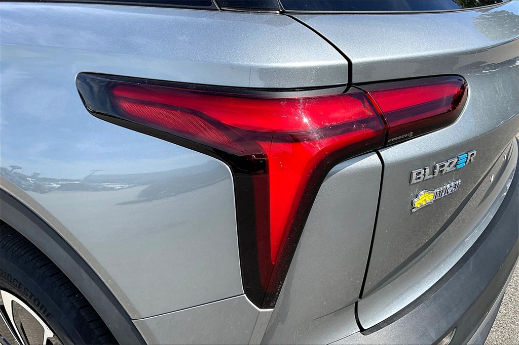 2024 Chevrolet Blazer EV LT - Photo 31