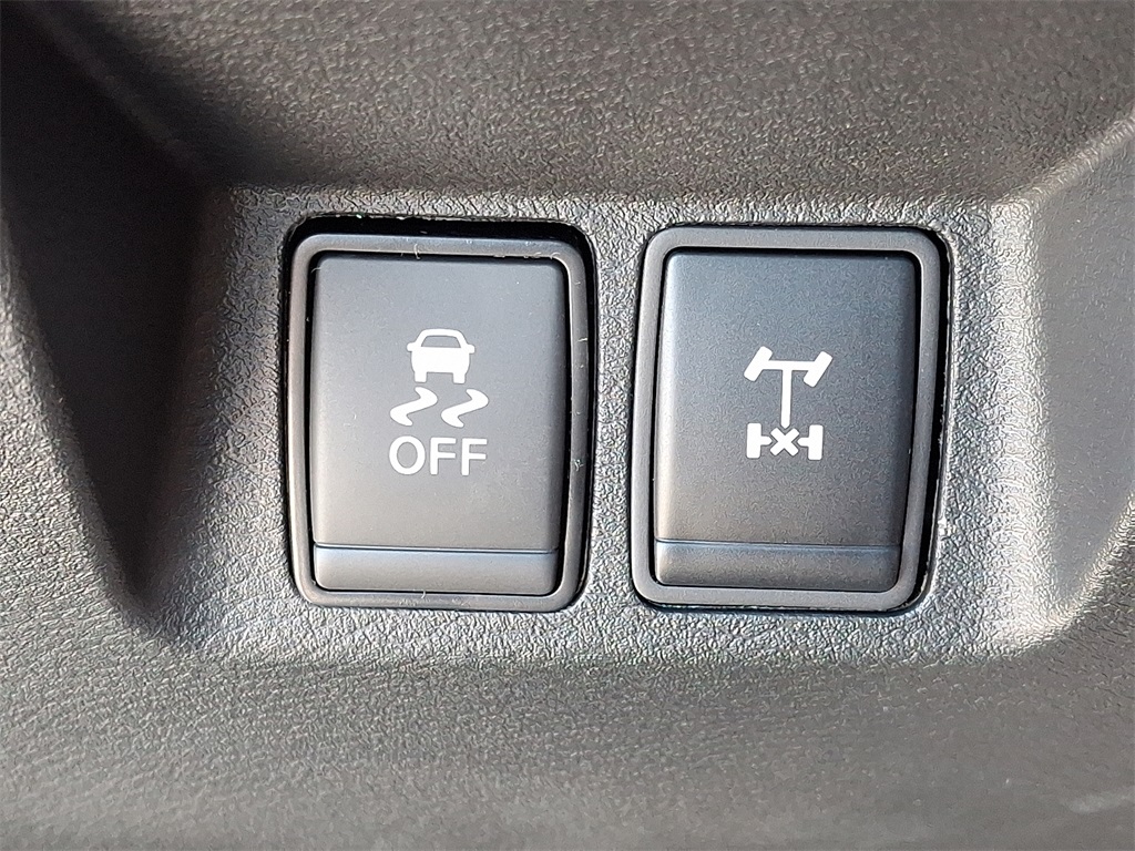 2025 Nissan Frontier PRO-4X - Photo 18
