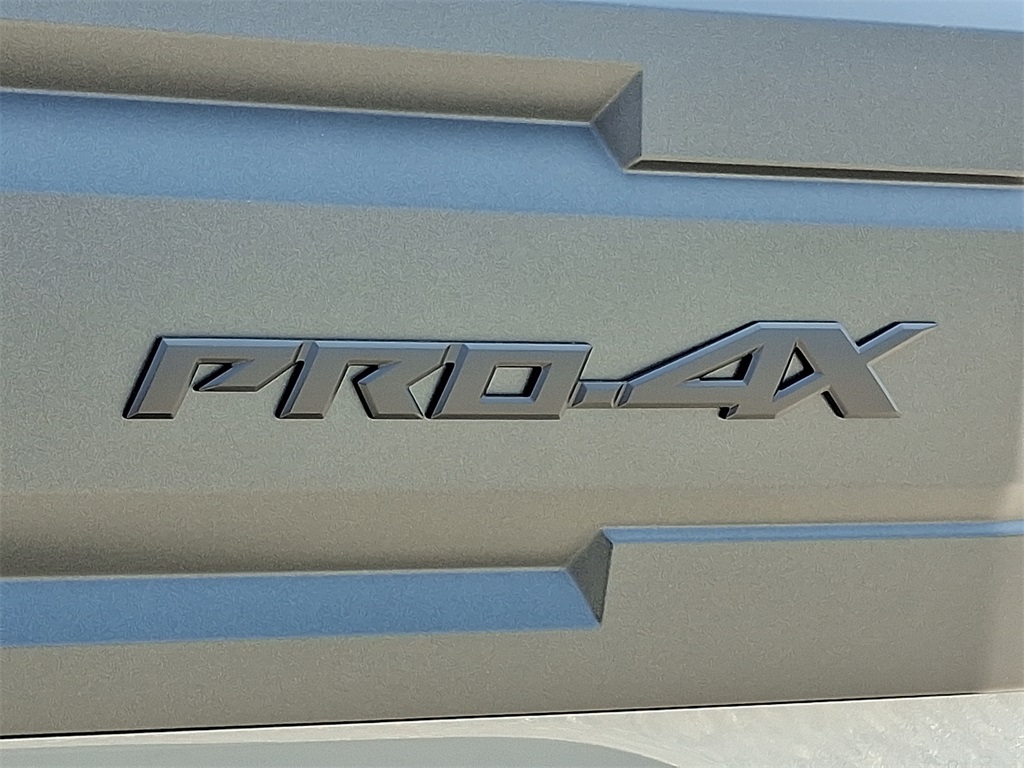 2025 Nissan Frontier PRO-4X - Photo 20