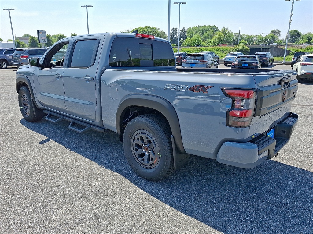2025 Nissan Frontier PRO-4X - Photo 3