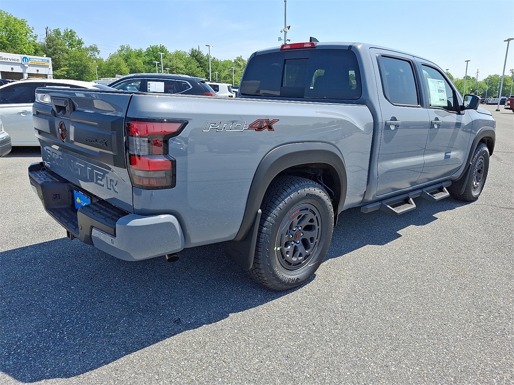 2025 Nissan Frontier PRO-4X - Photo 4
