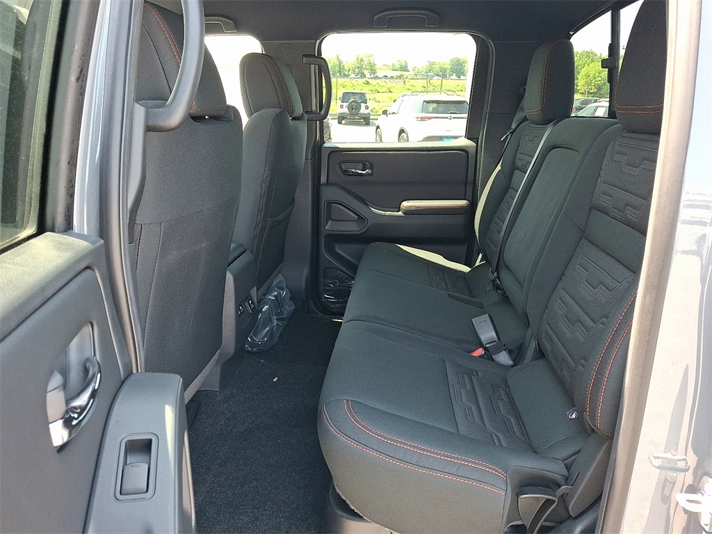 2025 Nissan Frontier PRO-4X - Photo 6