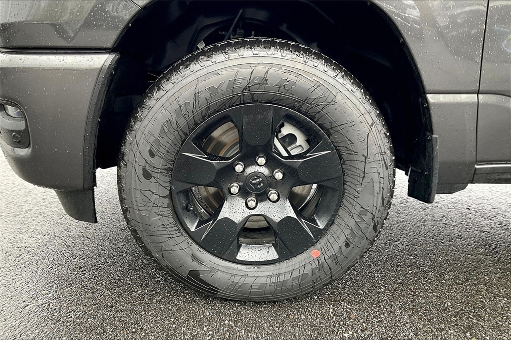 2025 Ram 1500 Tradesman - Photo 8