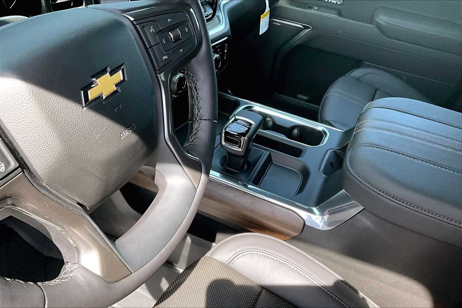2025 Chevrolet Silverado 1500 High Country - Photo 14
