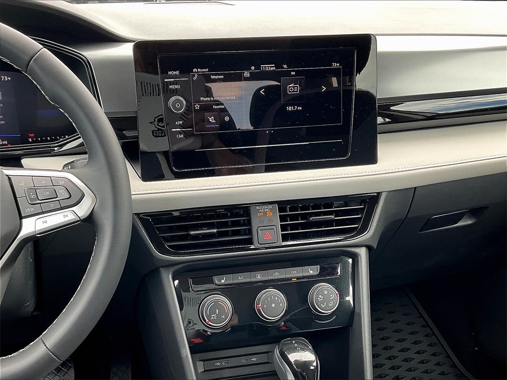 2025 Volkswagen Taos 1.5T S - Photo 13