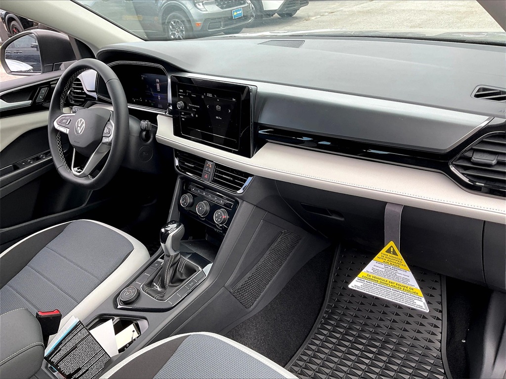 2025 Volkswagen Taos 1.5T S - Photo 10