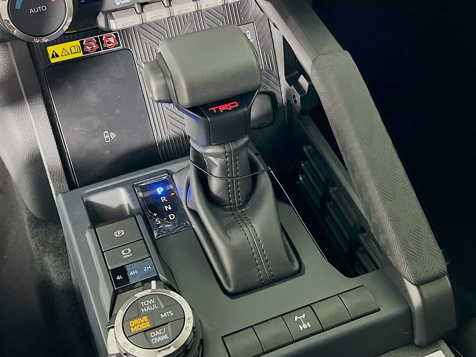 2025 Toyota Tacoma TRD Off Road - Photo 11