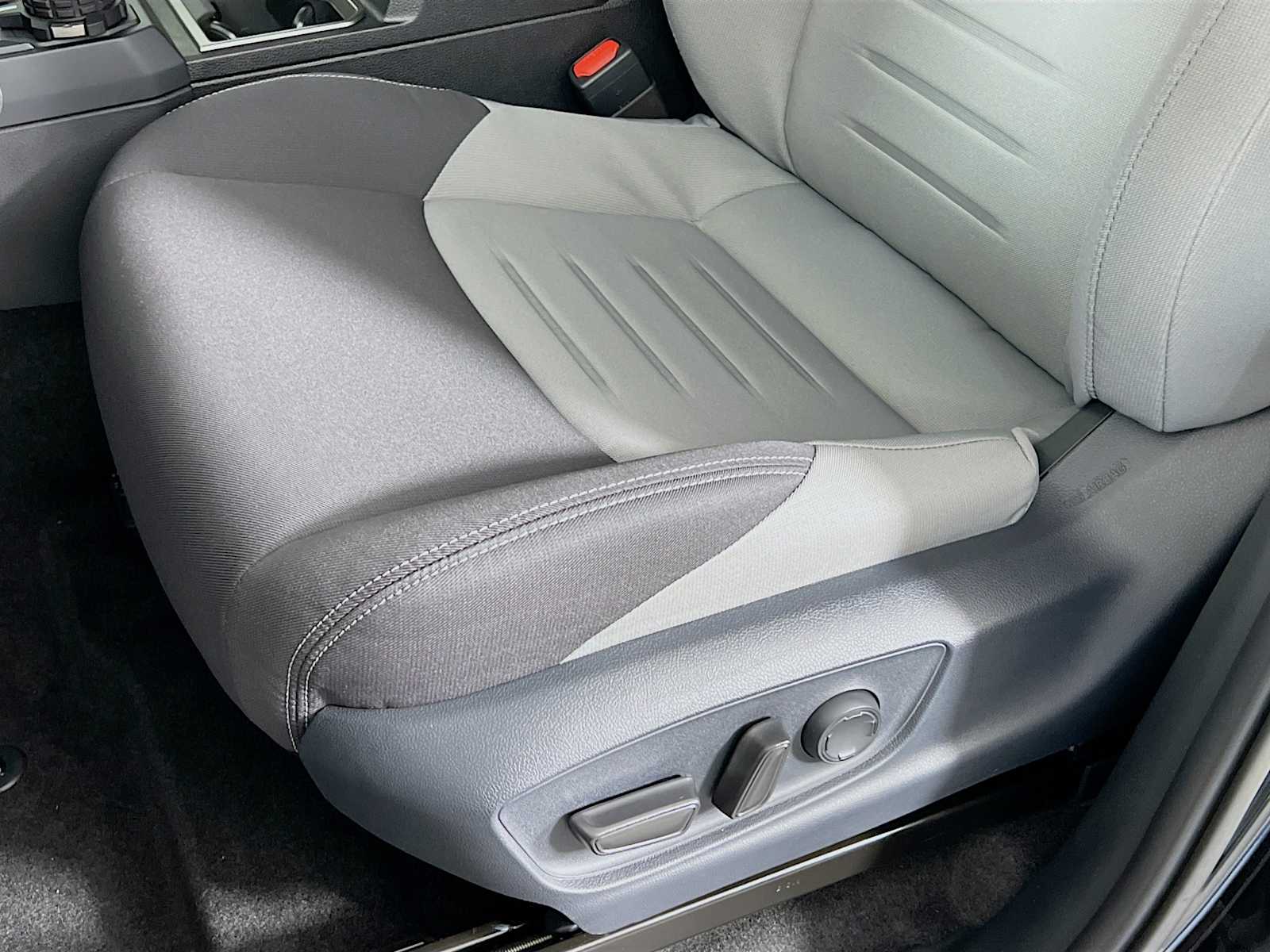 2025 Toyota Tacoma TRD Off Road - Photo 16