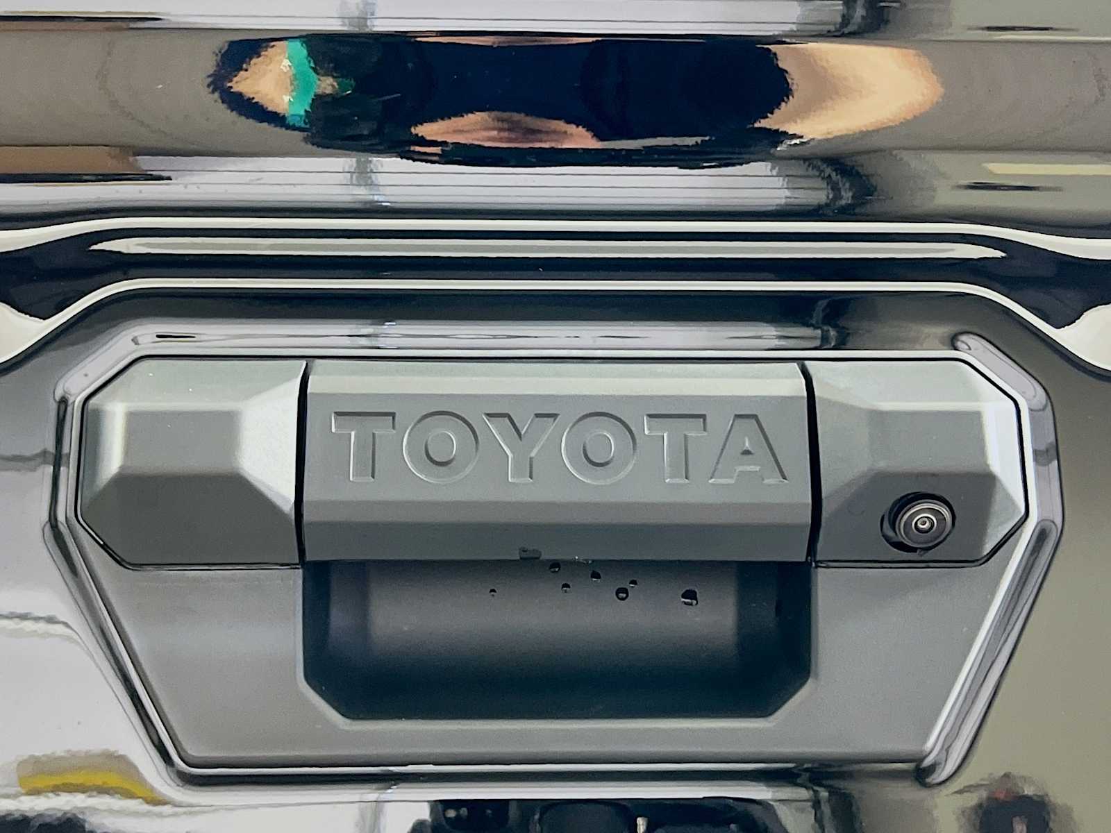 2025 Toyota Tacoma TRD Off Road - Photo 17