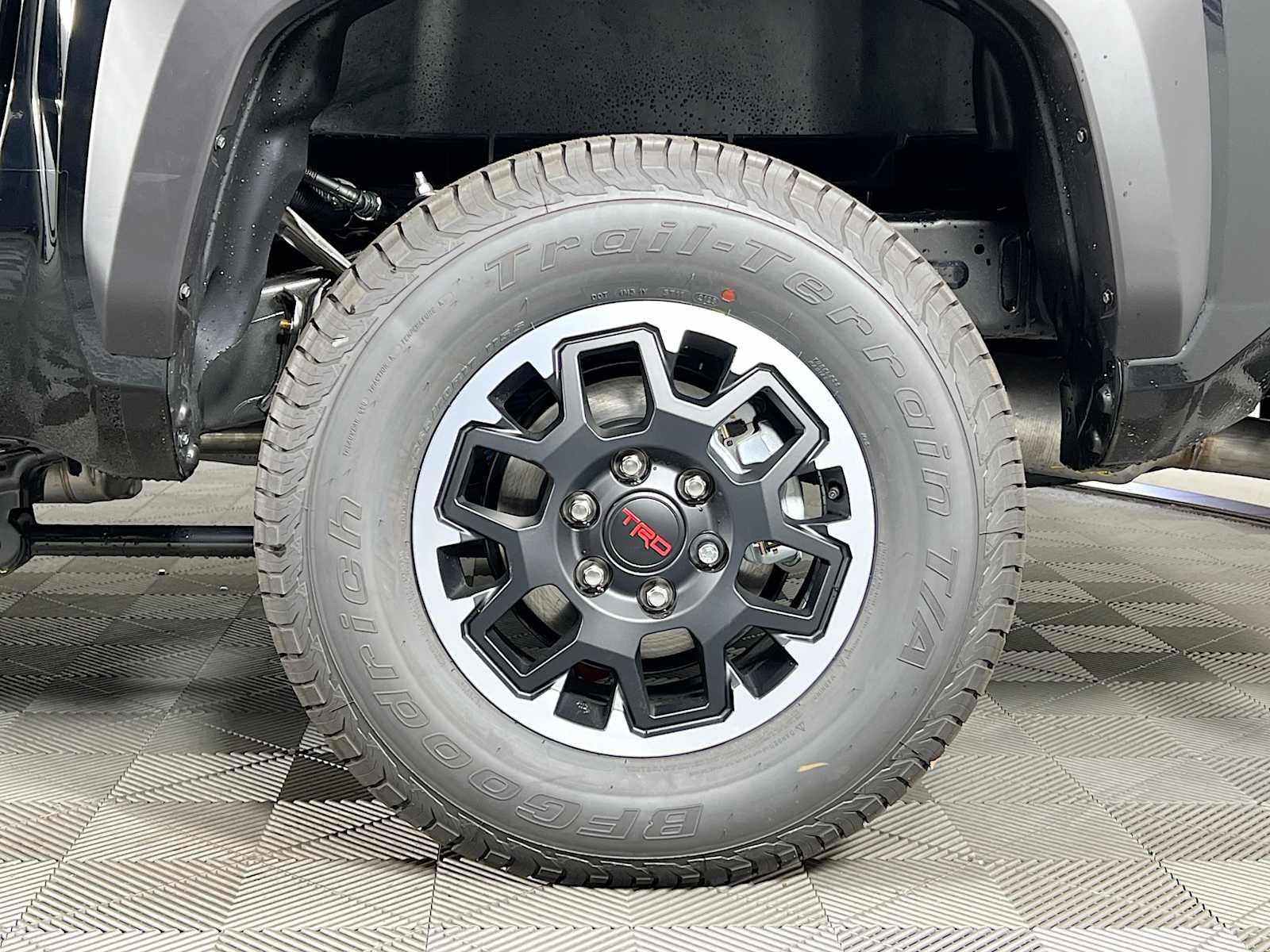 2025 Toyota Tacoma TRD Off Road - Photo 18