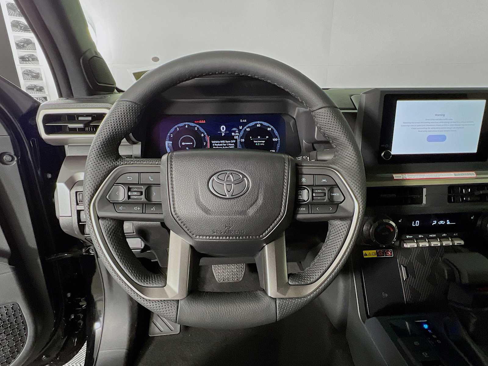 2025 Toyota Tacoma TRD Off Road - Photo 7