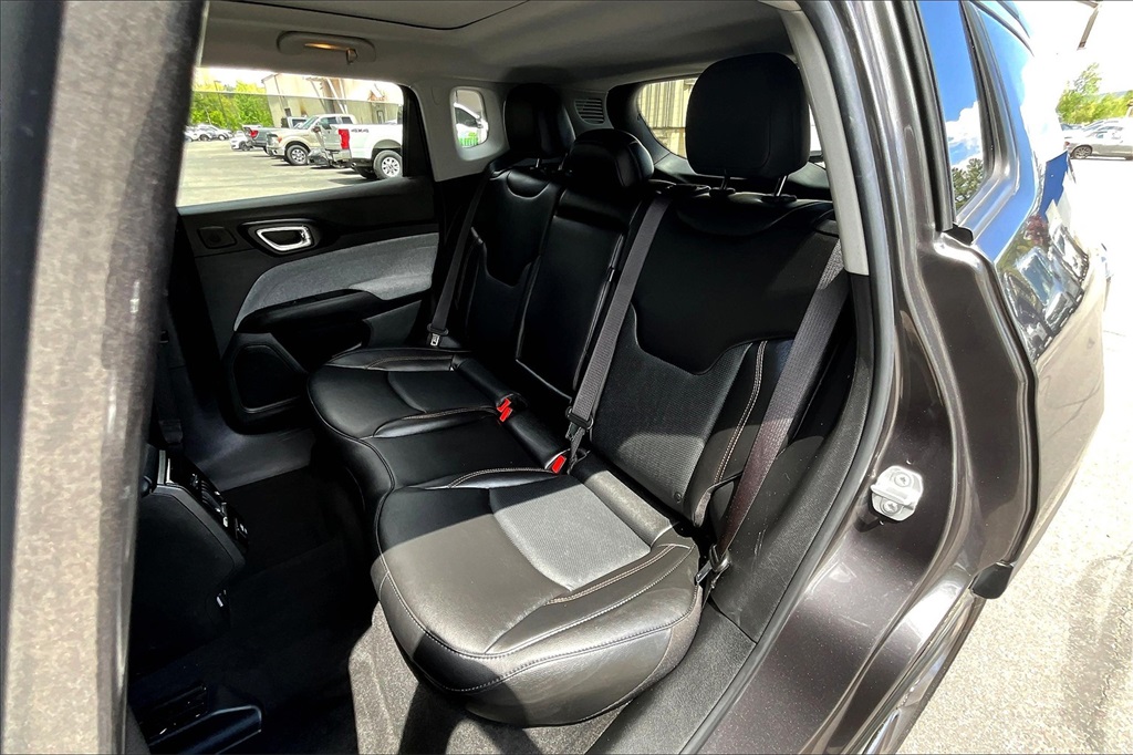 2022 Jeep Compass Latitude Lux - Photo 15