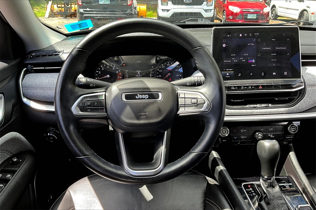2022 Jeep Compass Latitude Lux - Photo 17