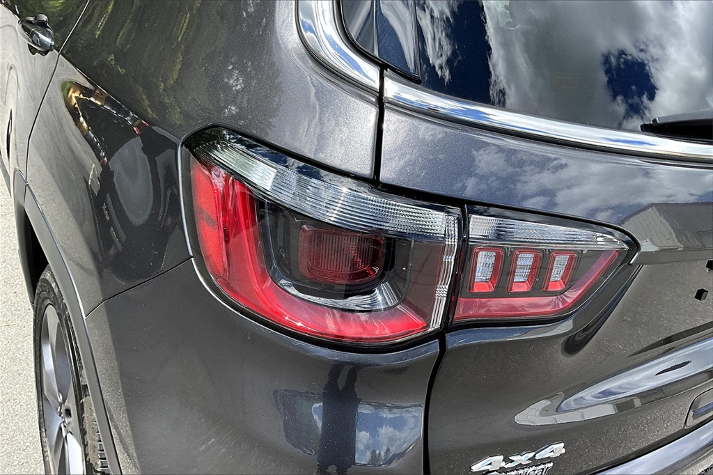 2022 Jeep Compass Latitude Lux - Photo 33