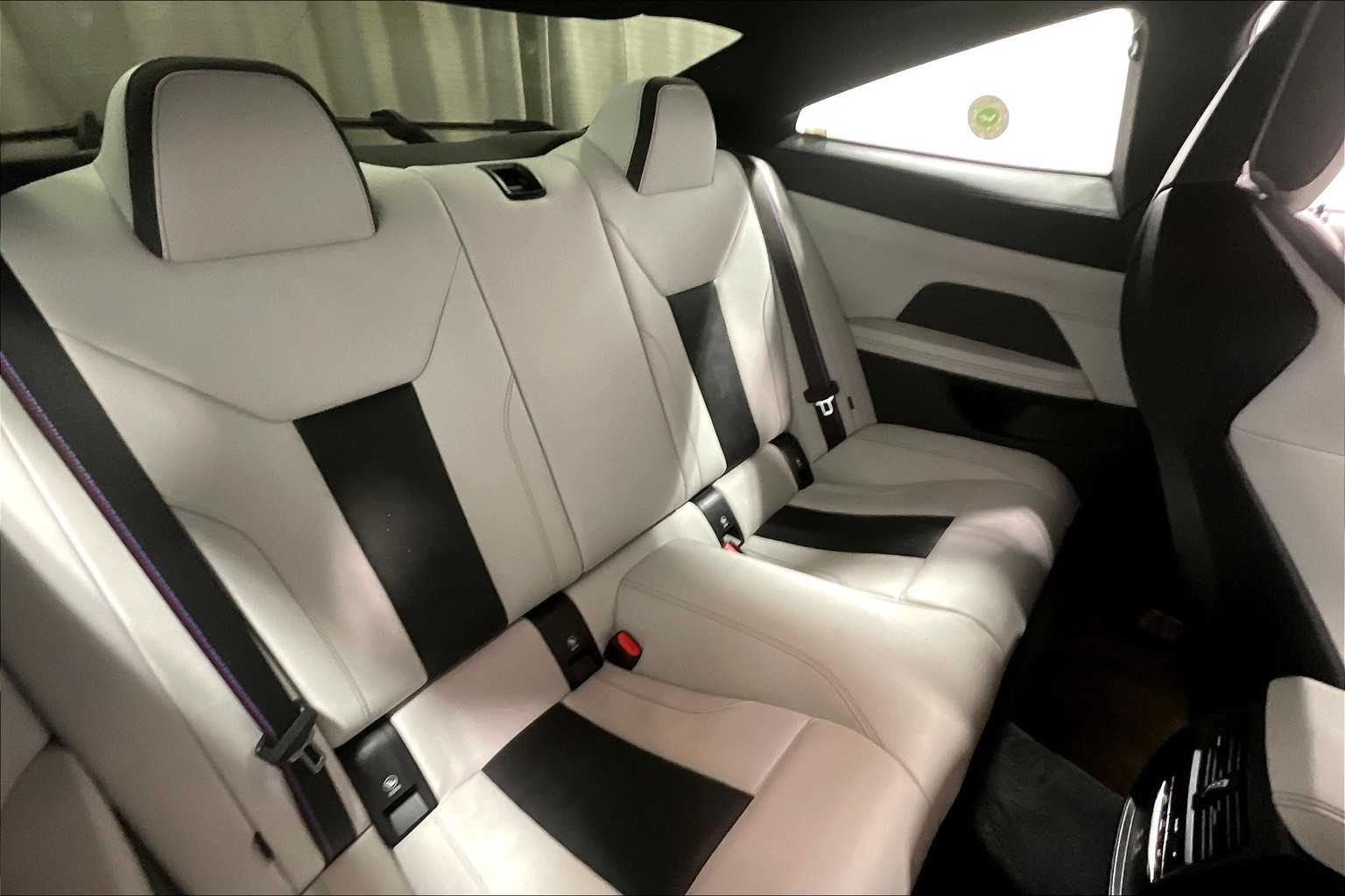 2023 BMW M4 Competition xDrive - Photo 16