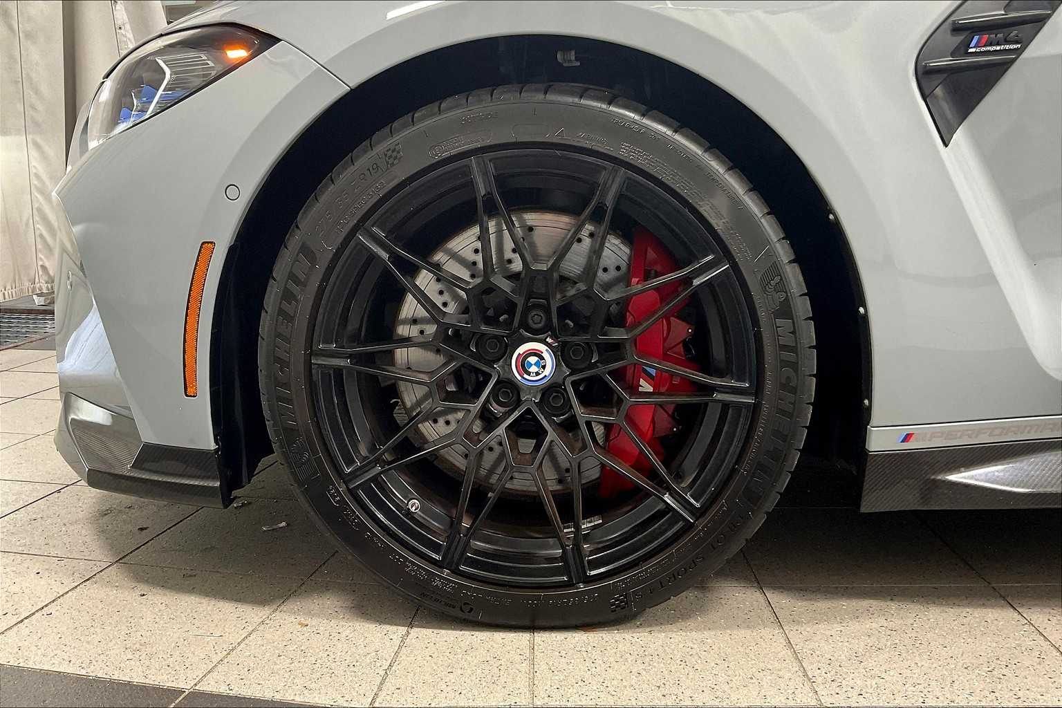 2023 BMW M4 Competition xDrive - Photo 7