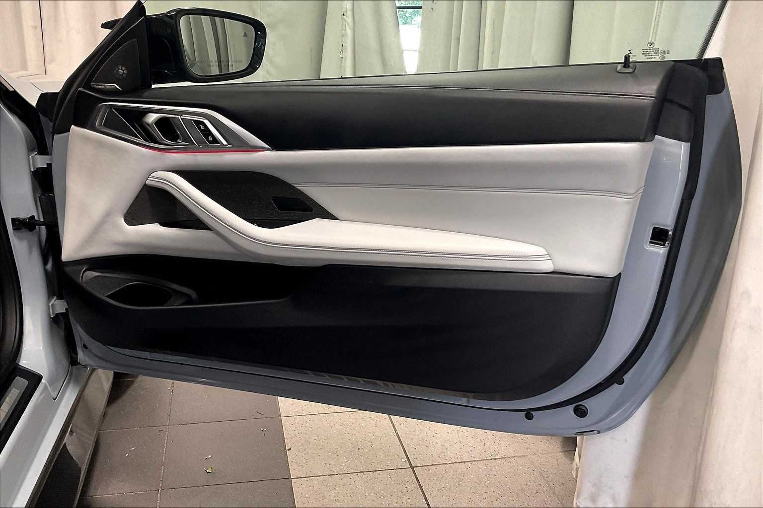 2023 BMW M4 Competition xDrive - Photo 10