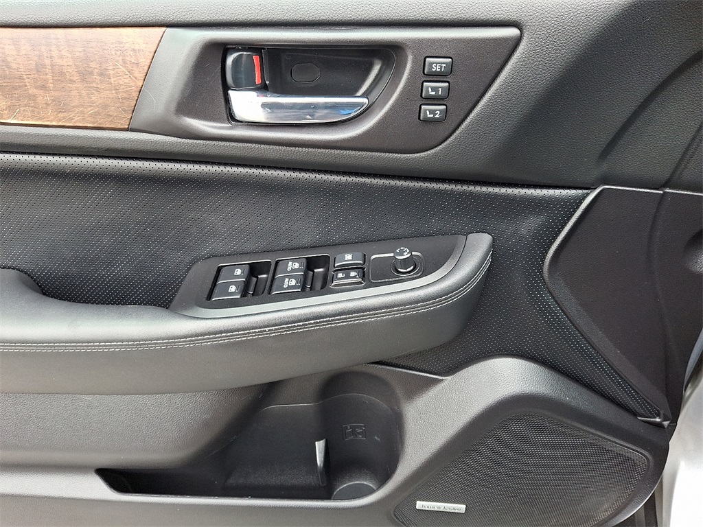 2017 Subaru Outback 3.6R - Photo 12