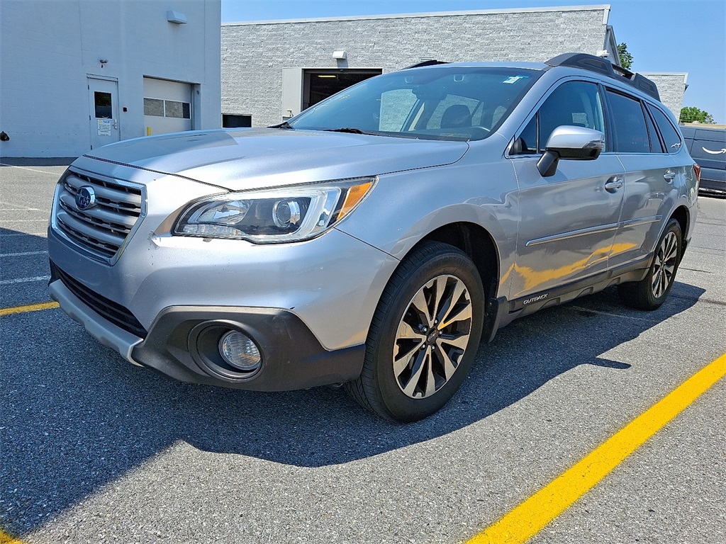 2017 Subaru Outback 3.6R - Photo 3
