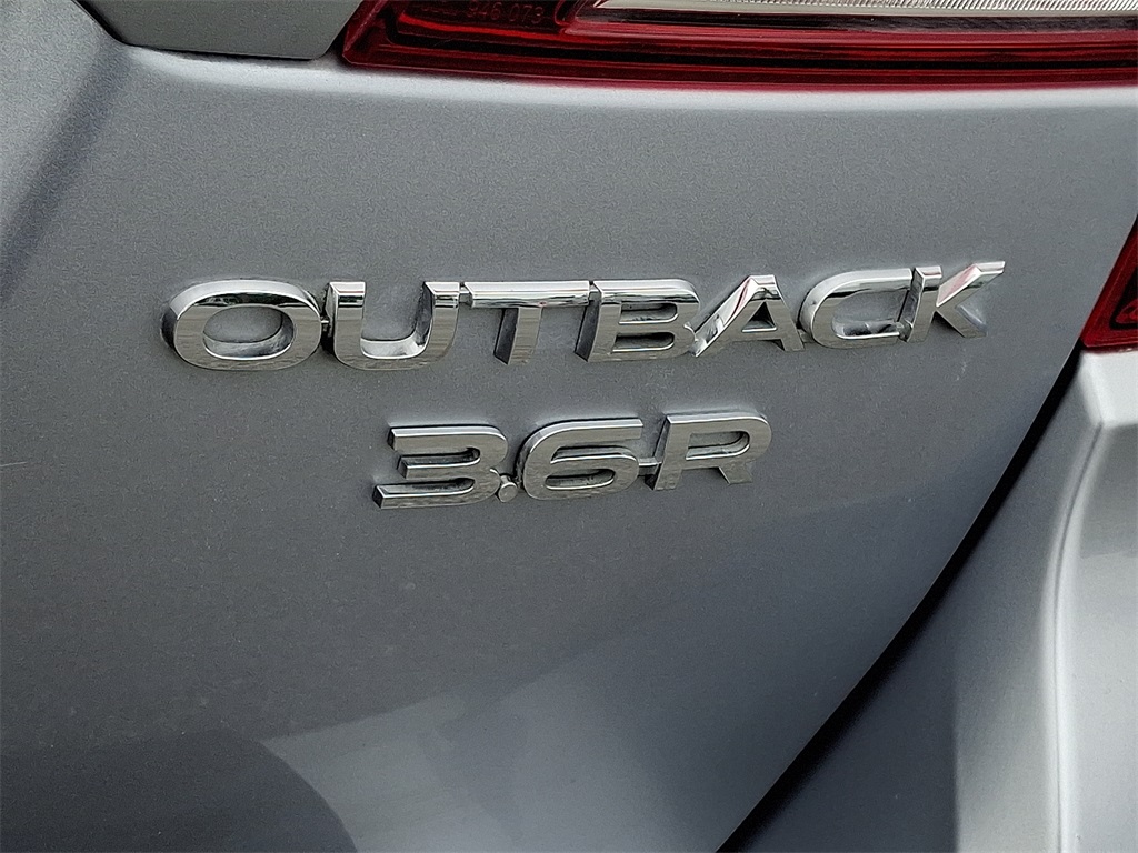 2017 Subaru Outback 3.6R - Photo 32