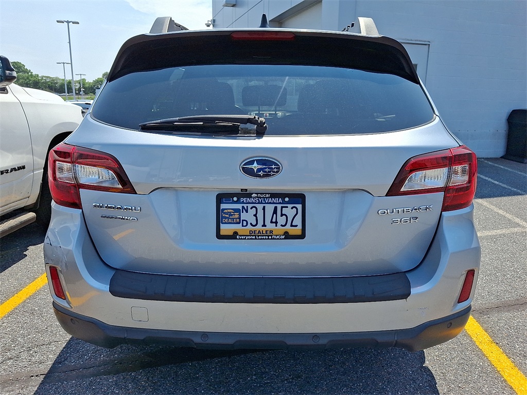 2017 Subaru Outback 3.6R - Photo 5