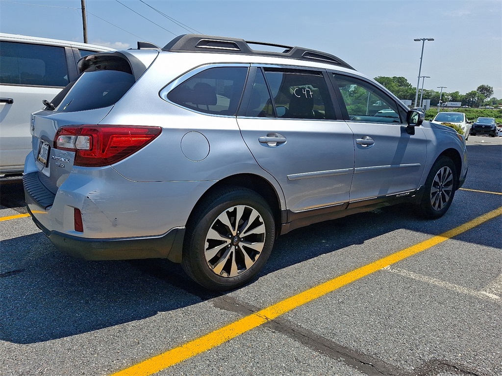 2017 Subaru Outback 3.6R - Photo 6