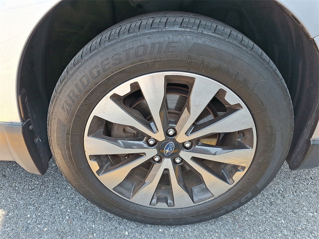 2017 Subaru Outback 3.6R - Photo 8