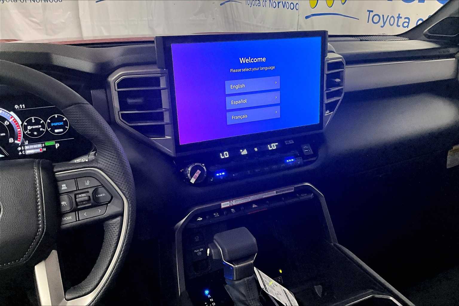 2025 Toyota Tundra Limited Hybrid - Photo 13