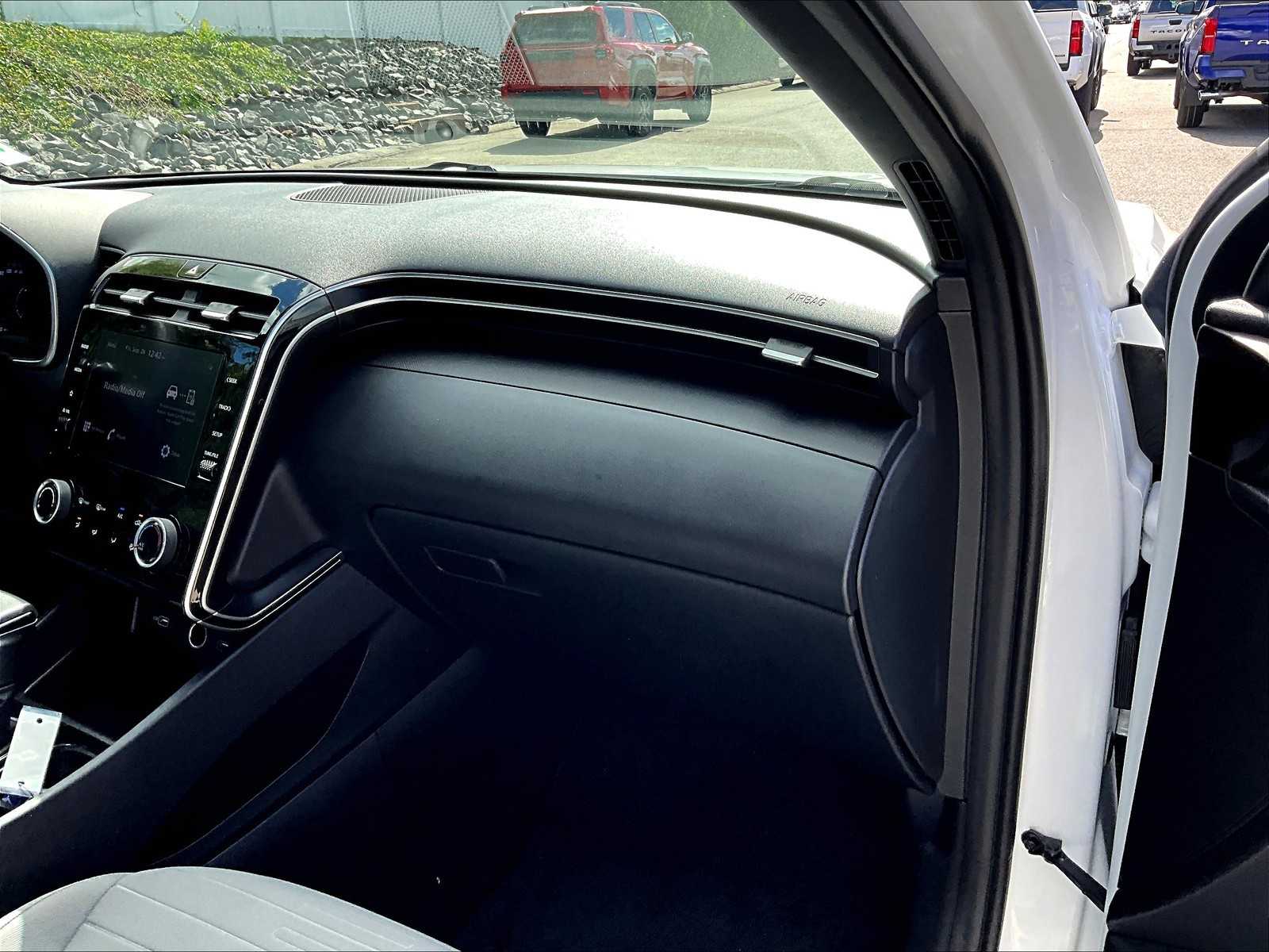 2022 Hyundai Santa Cruz SEL - Photo 13