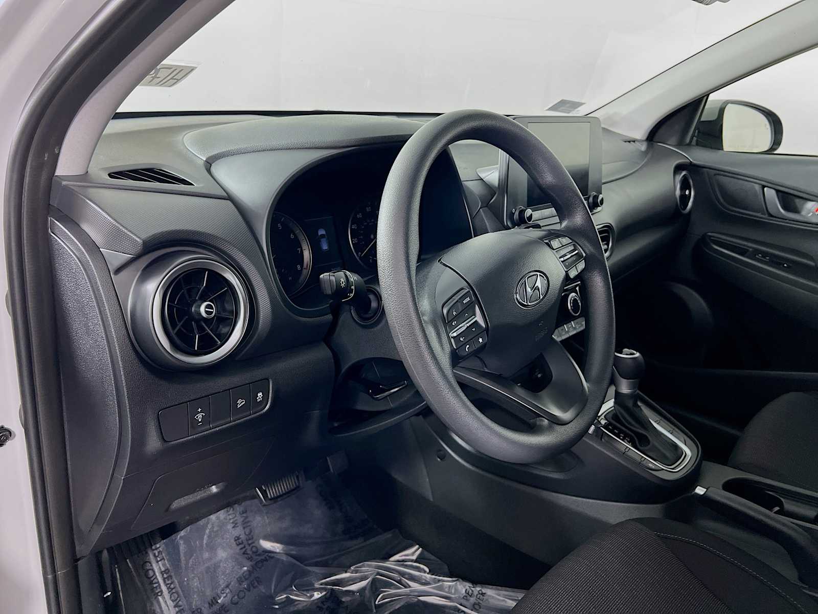 2023 Hyundai Kona SEL - Photo 9